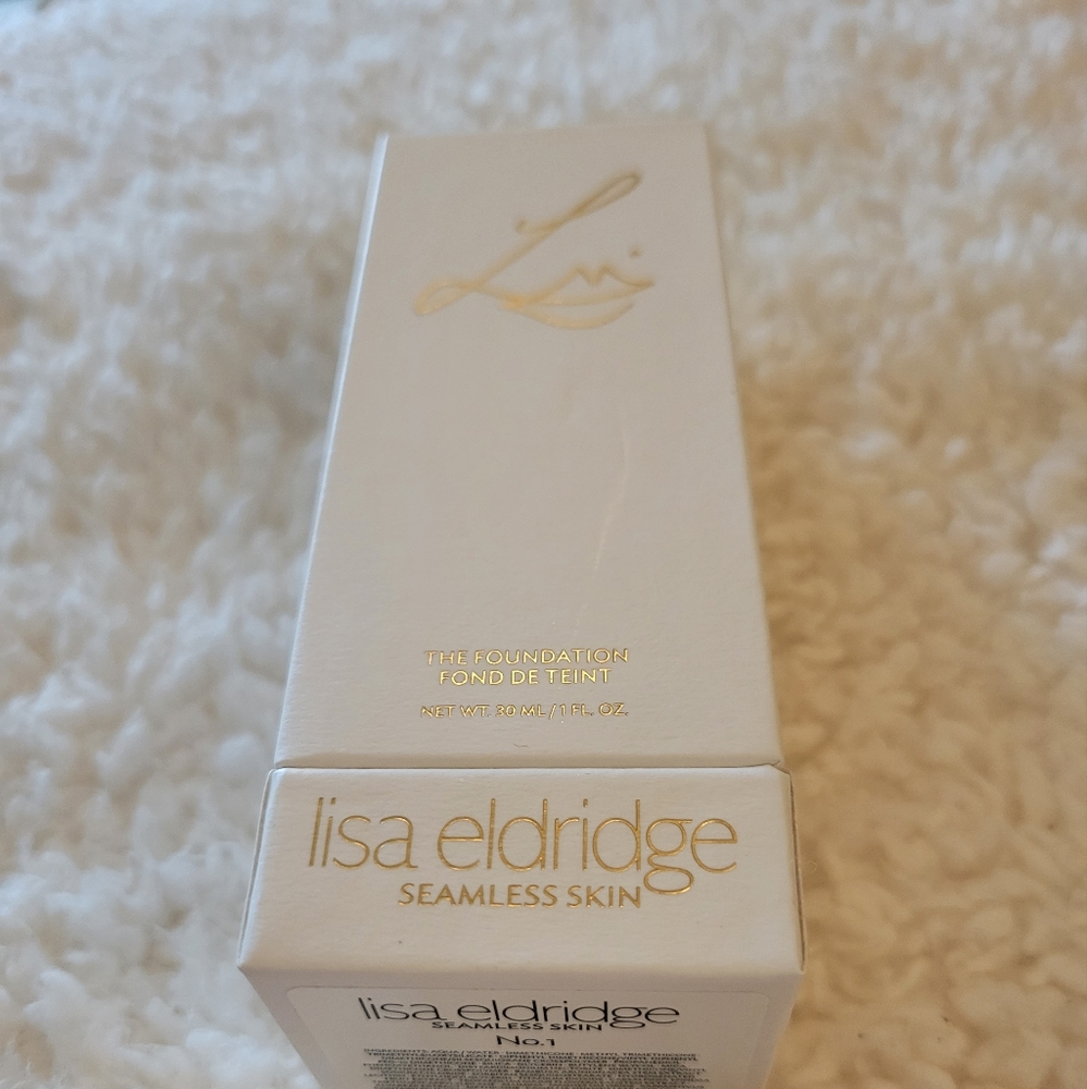 Lisa Eldridge Seemless Skin Foundation Shade: 01